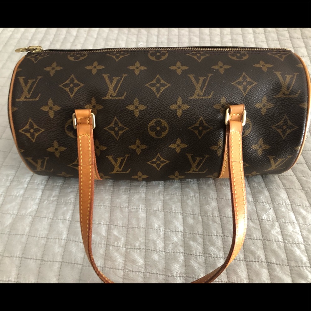 Louie Vuitton papillon monogram canvas shoulder bag